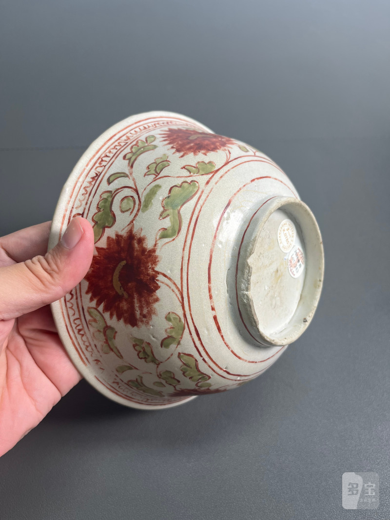 明中期  红绿彩花卉纹碗 - 图8